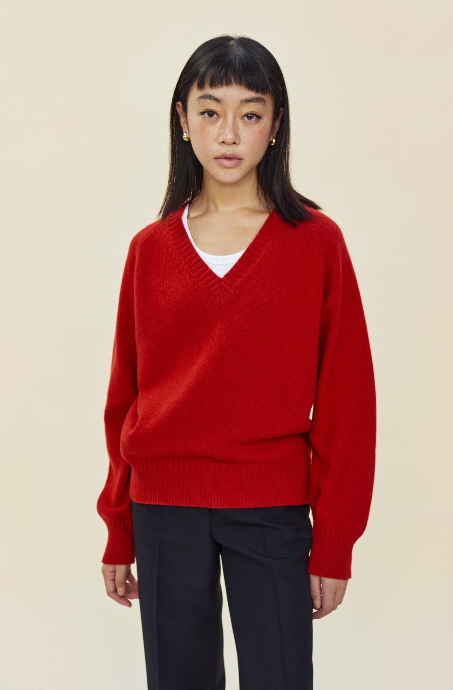 V-neck in Cashmere Red Women